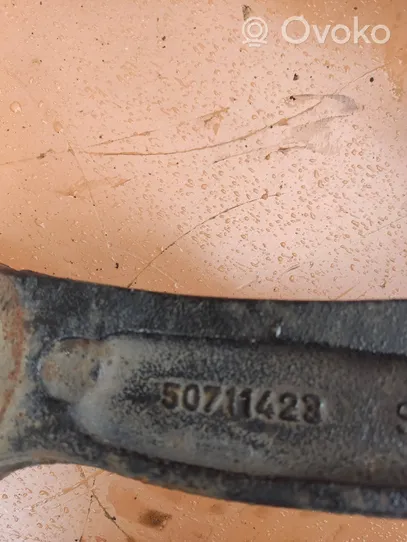 Fiat 500 Abarth Zwrotnica koła przedniego 51902664