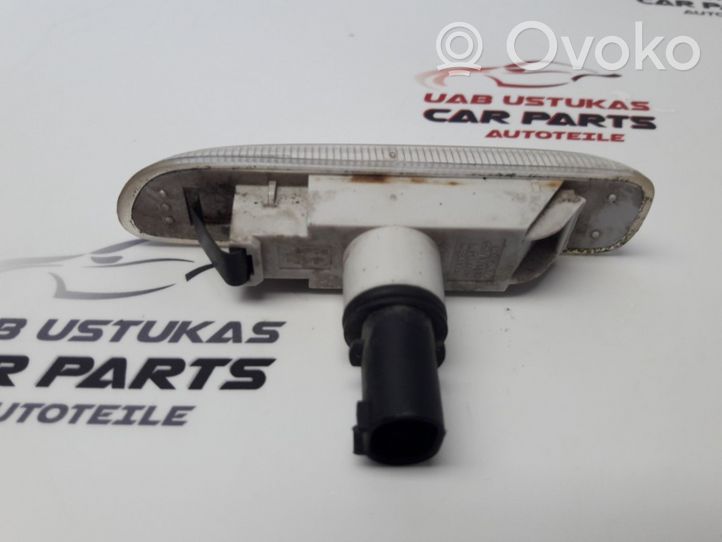 BMW 1 E81 E87 Feu clignotant répétiteur d'aile avant 63132228591