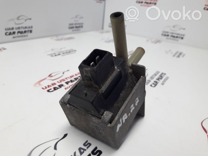 Audi 80 90 B3 Electrovanne Soupape de Sûreté / Dépression 