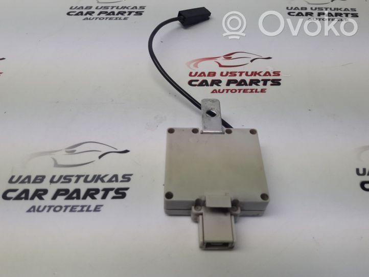 BMW 3 E36 Amplificatore antenna 65241387803