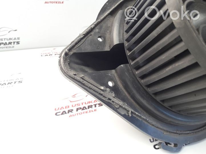 Volkswagen PASSAT B3 Heater fan/blower 357820021