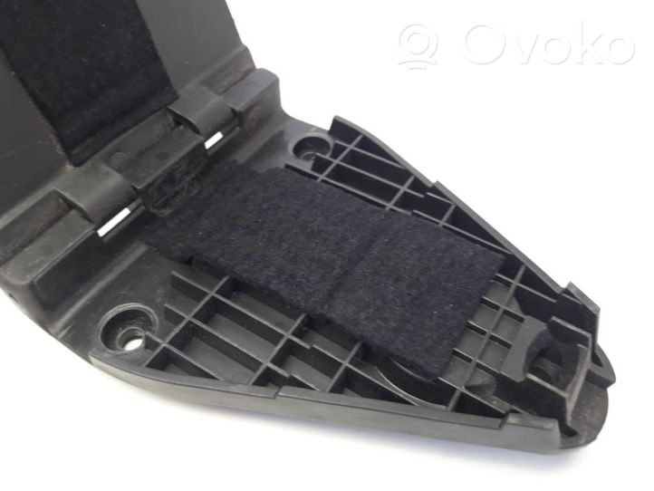 Volkswagen PASSAT B5.5 Staffa supporto del triangolo d’emergenza 3B5860285B