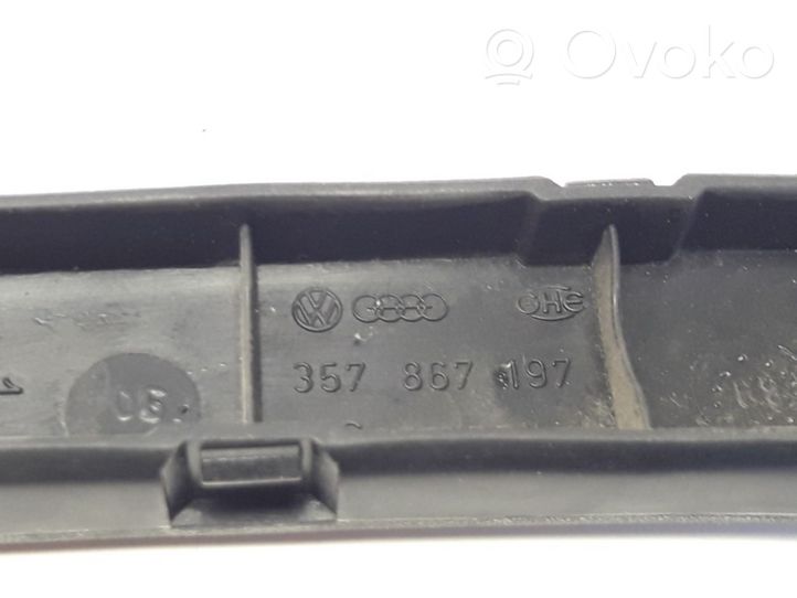 Volkswagen PASSAT B3 Takaoven kahvan kehys 357867197