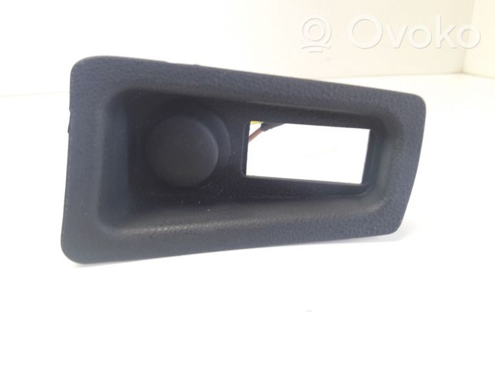 BMW 1 E81 E87 Panel gniazda zapalniczki deski rozdzielczej 71320499