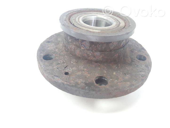 Citroen Xsara Picasso Rear wheel hub 