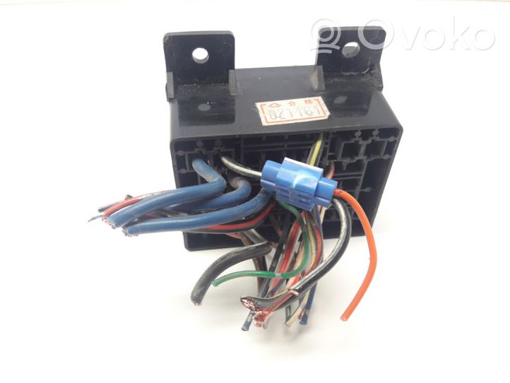 Mazda 323 Module de fusibles 