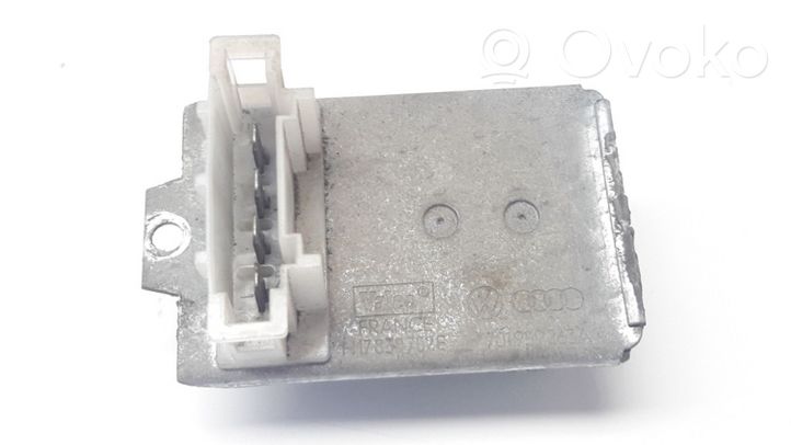 Volkswagen Golf III Heater blower motor/fan resistor 701959263A