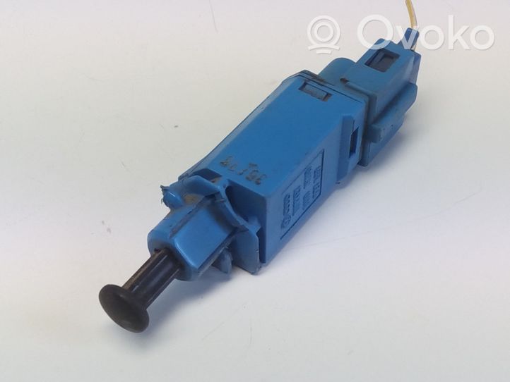 Volkswagen Golf III Clutch pedal sensor 1H0927189