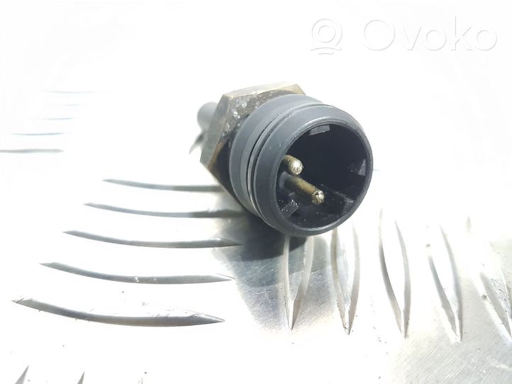 Mercedes-Benz C W202 Sonde de température de liquide de refroidissement 0095423517