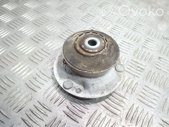 BMW 1 E81 E87 Supporto per montante superiore anteriore 106371