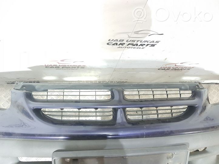 Chrysler Voyager Zderzak przedni 4676846L