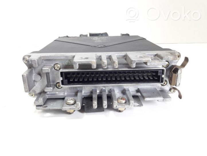 Audi 80 90 S2 B4 Variklio valdymo blokas 037906022EE