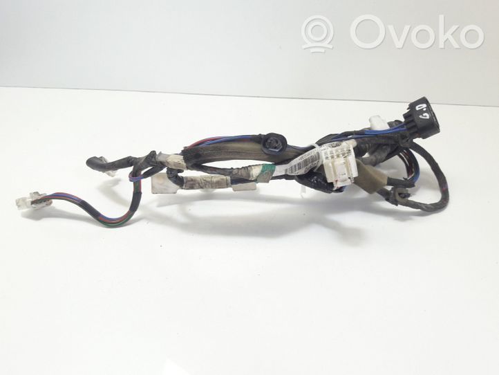 Toyota Picnic Faisceau de câblage de porte arrière 8215344010