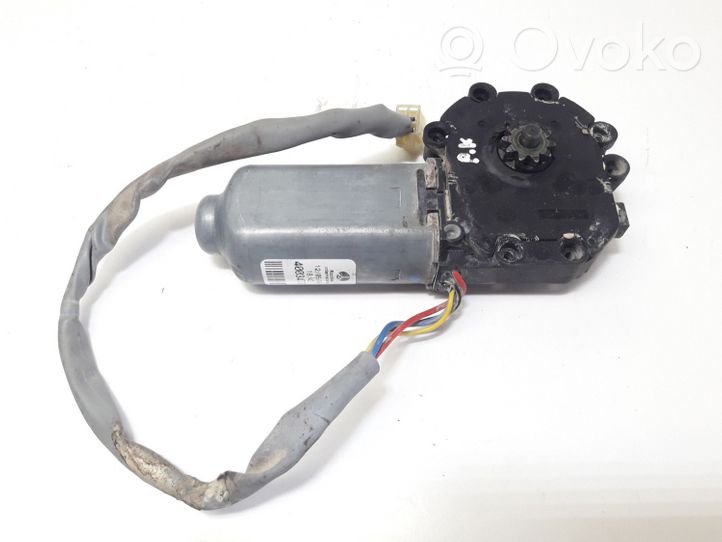 Rover 414 - 416 - 420 Moteur de lève-vitre de porte avant 400347D