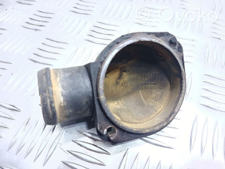 Audi A6 S6 C4 4A Obudowa termostatu 074121121