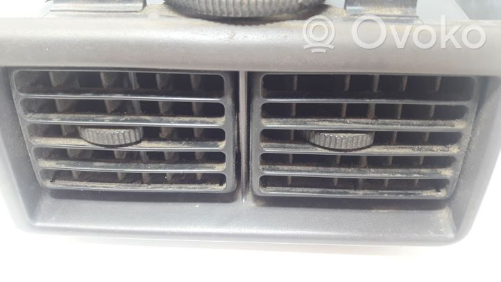Audi 100 200 5000 C3 Copertura griglia di ventilazione laterale cruscotto 443819983A