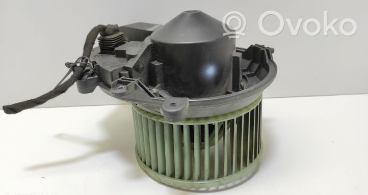 Volkswagen PASSAT B5 Ventola riscaldamento/ventilatore abitacolo 8D1820021