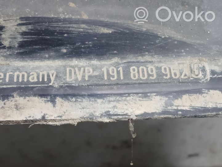 Volkswagen Jetta II Etupyörän sisälokasuojat 191809962