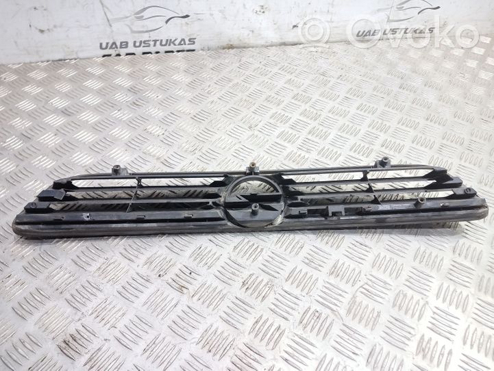 Opel Astra G Griglia superiore del radiatore paraurti anteriore 90588120