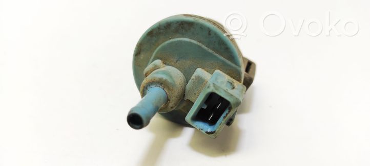 Volkswagen Golf III Electrovanne Soupape de Sûreté / Dépression 054133459B