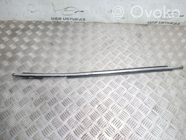 Audi 100 200 5000 C3 Rivestimento portiera posteriore (modanatura) 