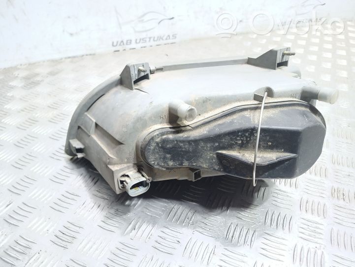 Renault Espace II Lampa przednia 0490021