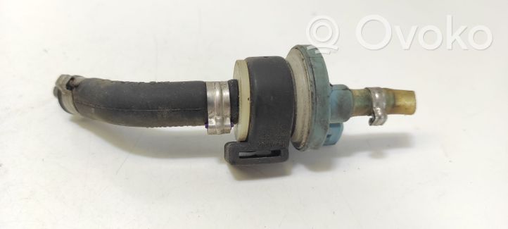 Volkswagen Jetta II Valve vacuum 054133459B