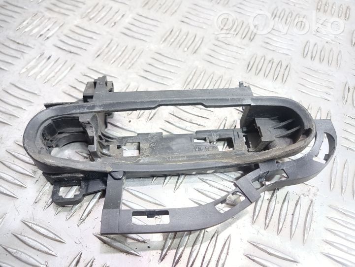 Audi A6 S6 C6 4F Front door exterior handle/bracket 4F0837886