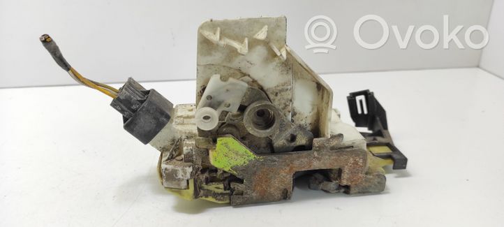 Ford Focus Zamek drzwi tylnych XS41A26412BG