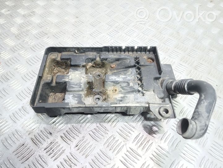 Volvo S40, V40 Boîte de batterie 30621202