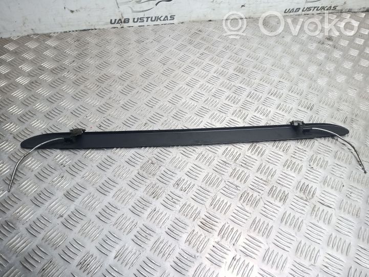 Volkswagen PASSAT B3 Air flow deflector 