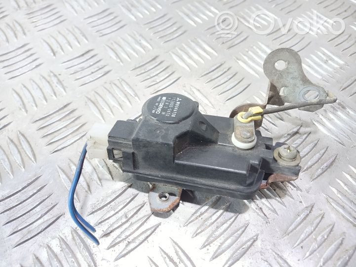 Mitsubishi Galant Motor de bloqueo de puertas MB546738