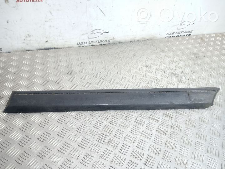 Audi 100 200 5000 C3 Moulure de porte arrière 443853961