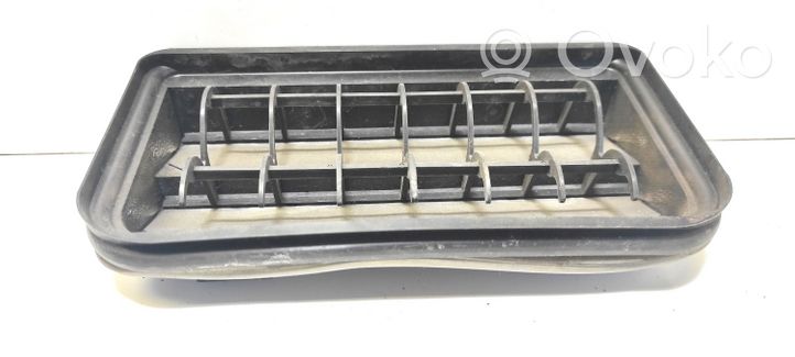 Volkswagen PASSAT B7 Quarter panel pressure vent 3C0819465