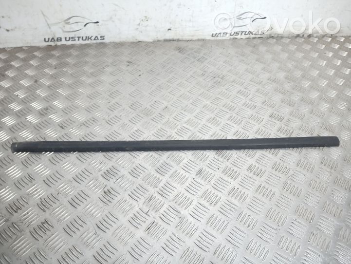 Audi A4 S4 B7 8E 8H Trunk rubber seal (body) 