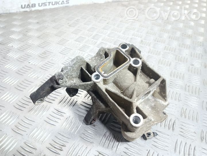 Audi A6 S6 C6 4F Staffa di montaggio del compressore dell’A/C 059145169