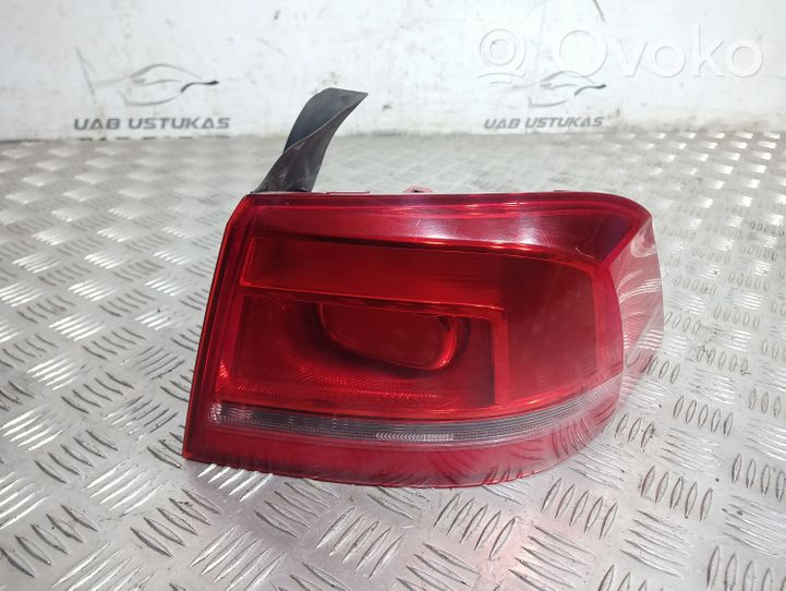 Volkswagen PASSAT B7 Lampa tylna 3AE945096F