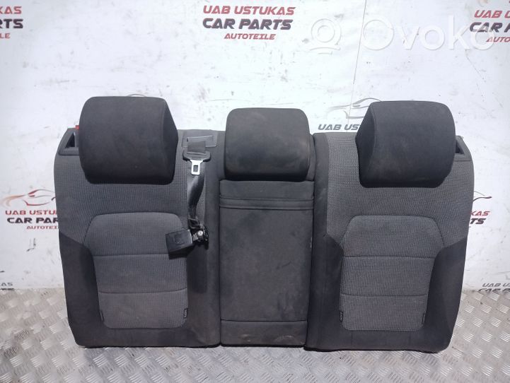 Volkswagen PASSAT B7 Rear seat 