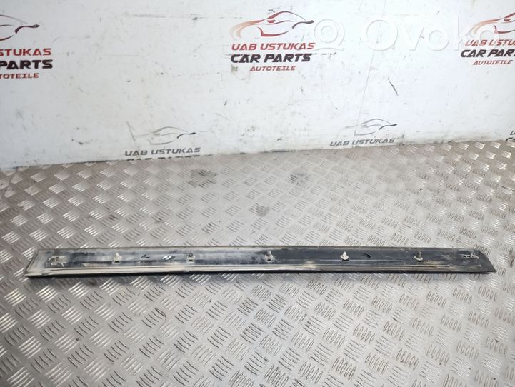 Opel Zafira A Priekšpusē durvju dekoratīvā apdare (moldings) 090597587