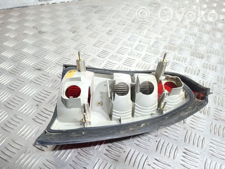 Opel Vectra B Lampa tylna 37650748