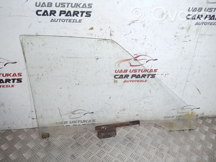 Ford Granada Vitre de fenêtre porte avant (4 portes) 