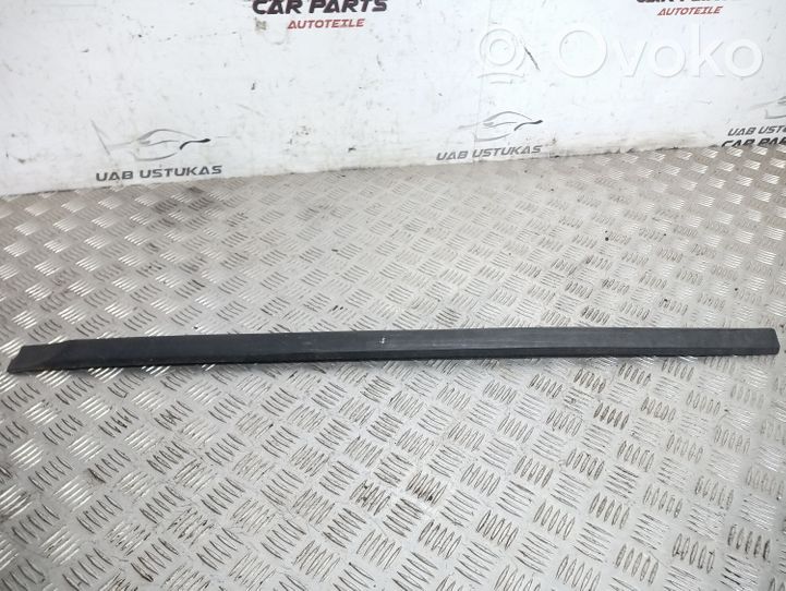 Ford Granada Rivestimento della portiera anteriore (modanatura) 