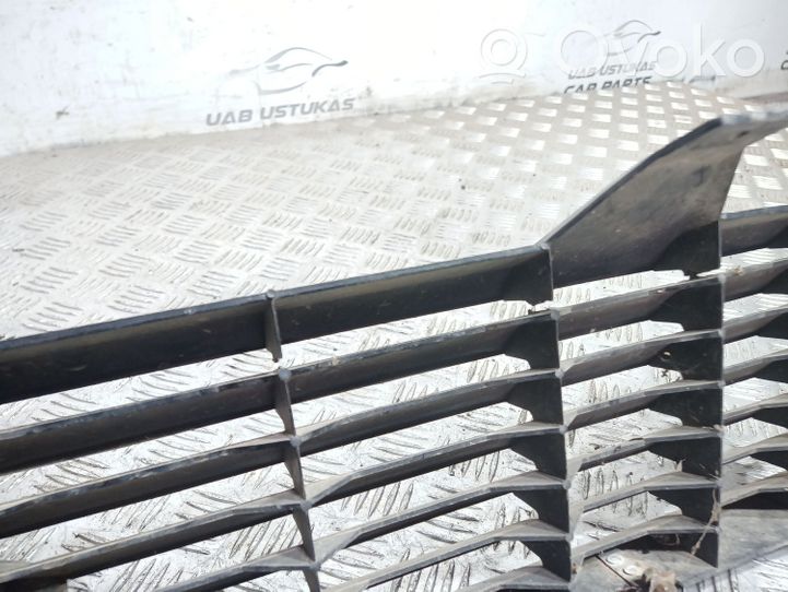 Ford Granada Grille calandre supérieure de pare-chocs avant 