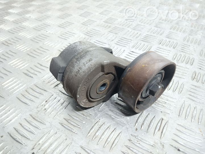 KIA Sorento Alternator belt tensioner 