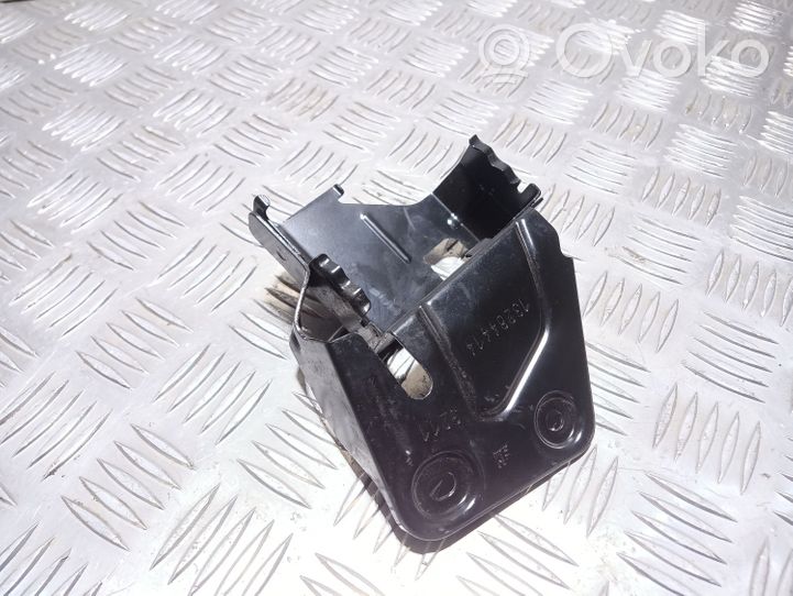 Opel Astra J Altra parte del vano motore 13284414