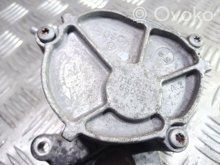 Ford Kuga I Pompe à vide D1651A0602S