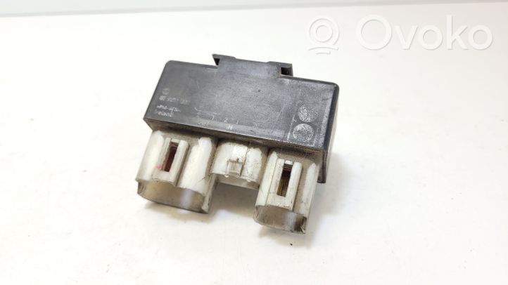 Volvo S70  V70  V70 XC Glow plug pre-heat relay 899251000