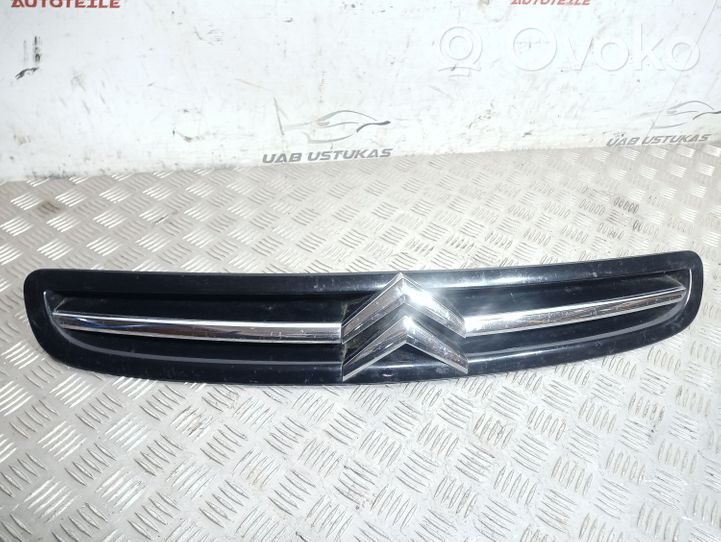 Citroen Xsara Picasso Front bumper upper radiator grill 9650059677