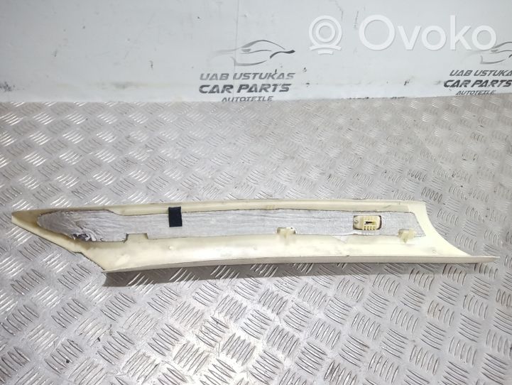 Land Rover Range Rover L322 Rivestimento montante (A) 8268847