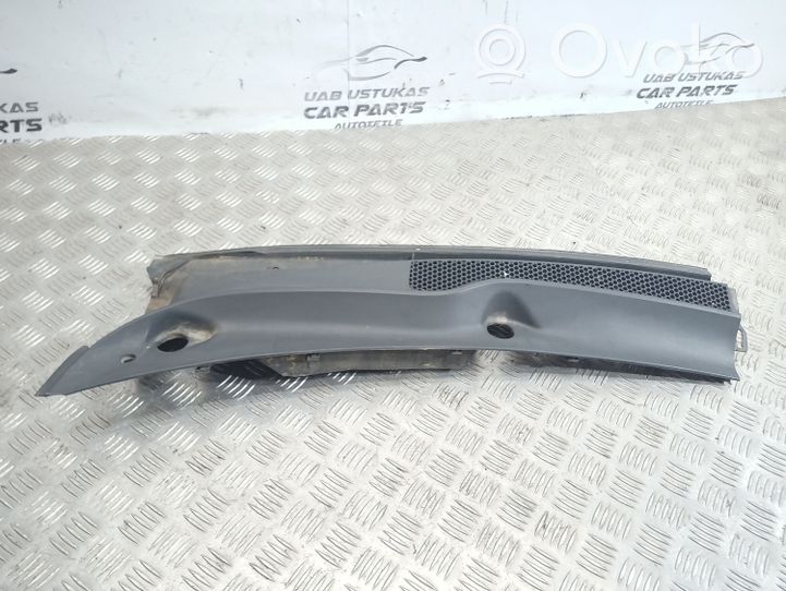 Toyota Yaris Garniture d'essuie-glace 557820D010